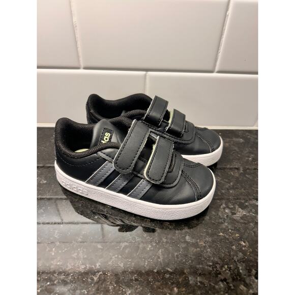 Adidas Kids Vl Court 2.0 Low Athletic Sneaker Shoes Slip on Black‎ White Size 6K - Picture 2 of 10